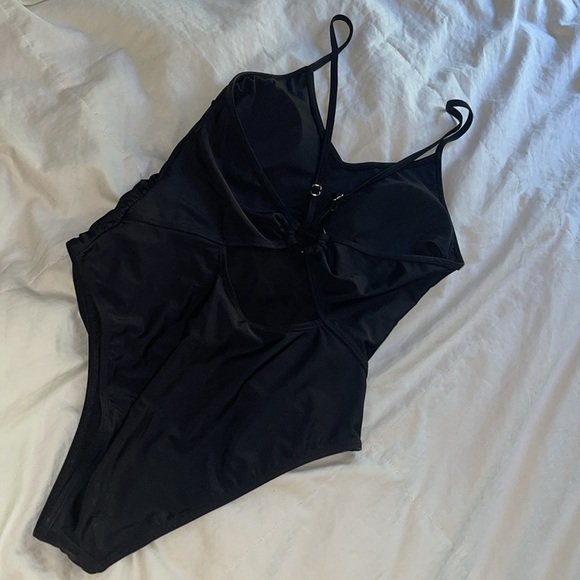 NWT Cupshe One Piece Bathingsuit - Picture 6 of 8